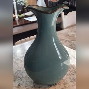 Southern Living Tuscan vase